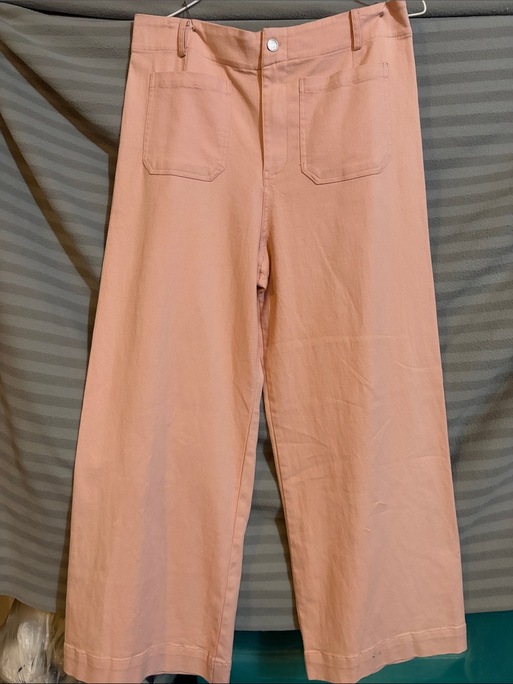 eesome Wide-Leg Chinos in Light Pink